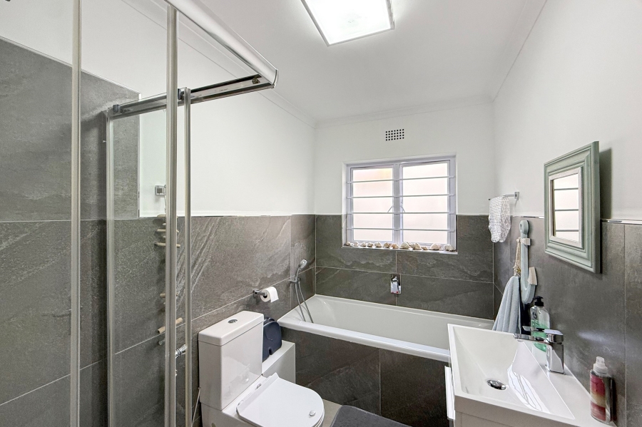2 Bedroom Property for Sale in Welgelegen 3 Western Cape